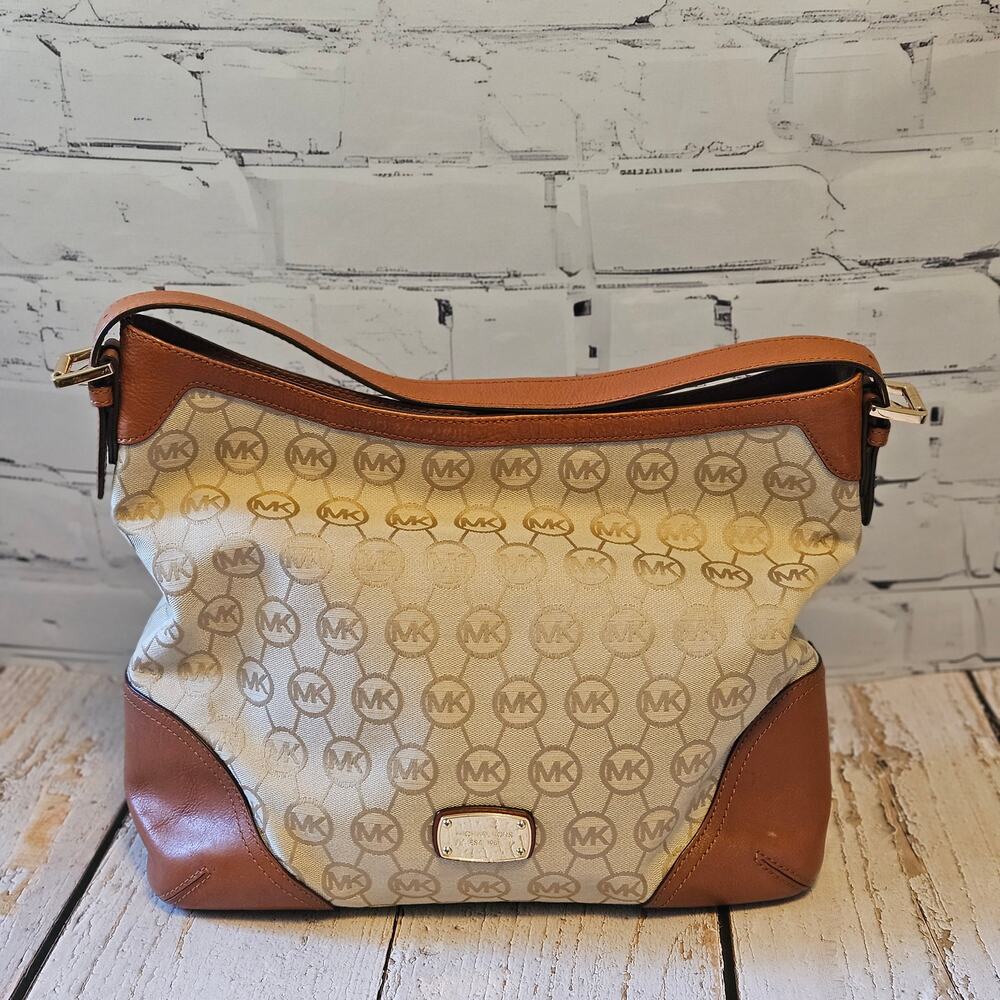 Michael Kors Millbrook Signature Logo Large Shoulder Bag Brown / Beige